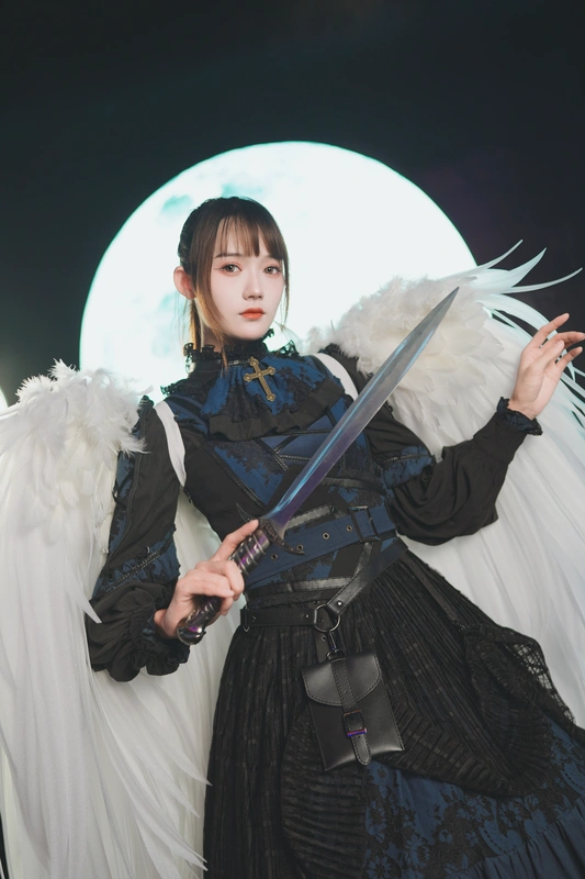 赛博折翼天使 - 兔子zzz不吃胡萝卜